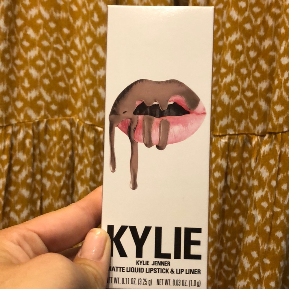 BRAND NEW Kylie matte lip kit in Moon